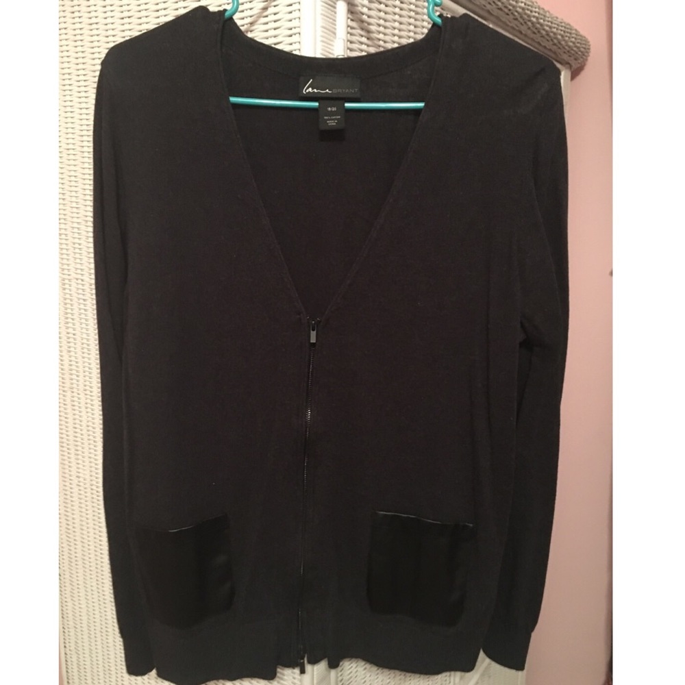 Zip up Black sweater/Cardigan with leather pockets